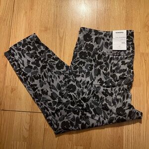 Sonoma Black and Gray Floral Leggings